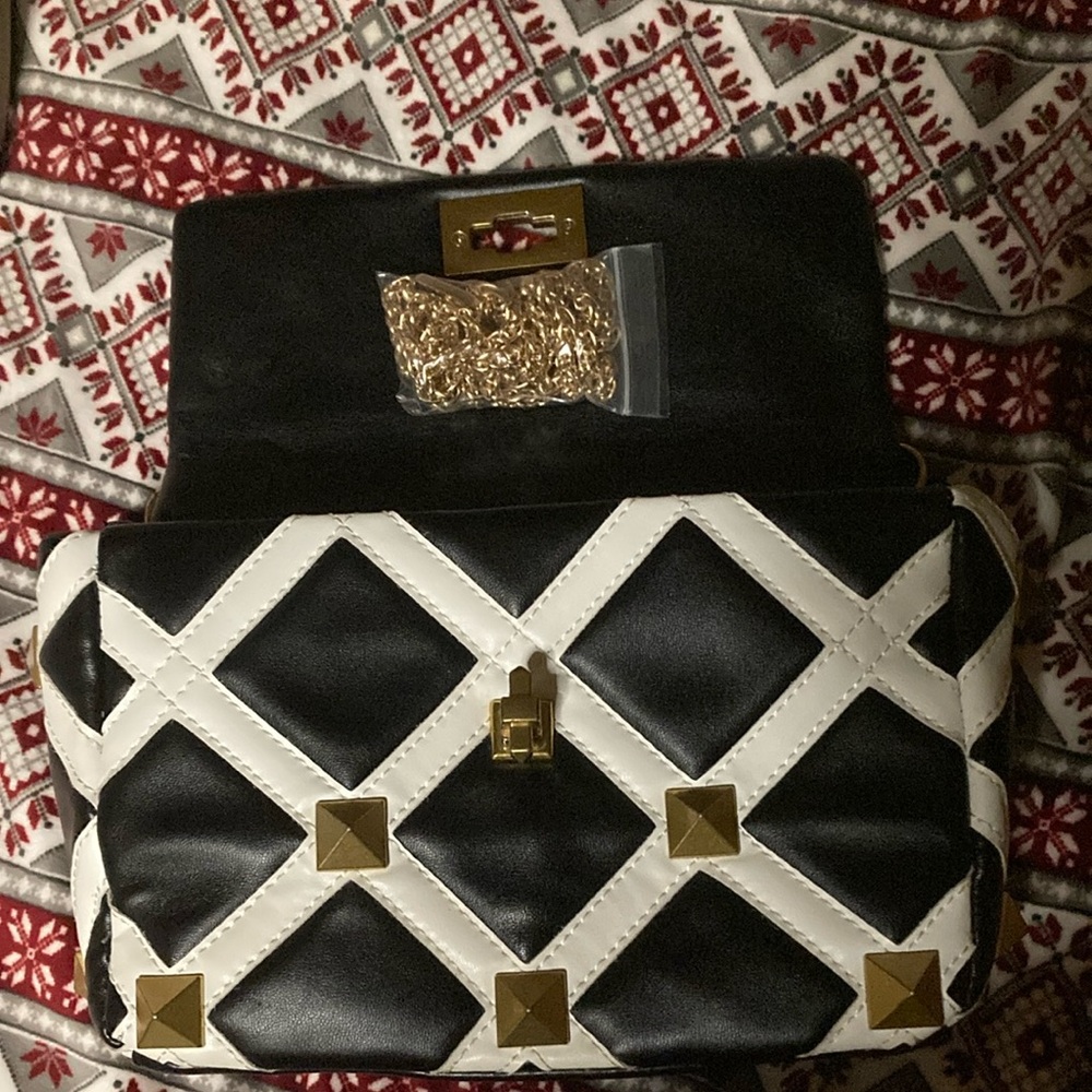 Black and White Quilted Chain Bag